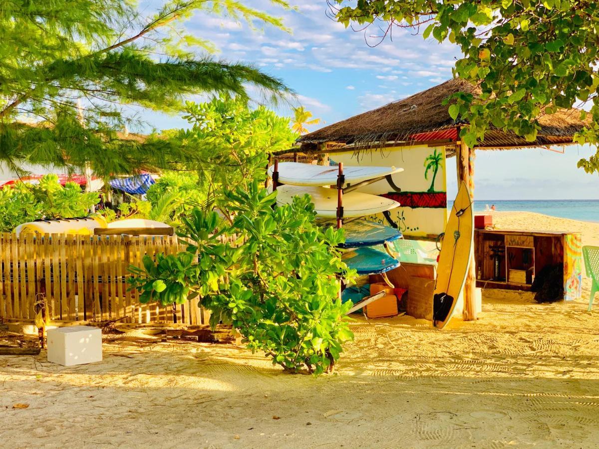 Ilaa Beach Maldives Hotel Gulhi Kültér fotó