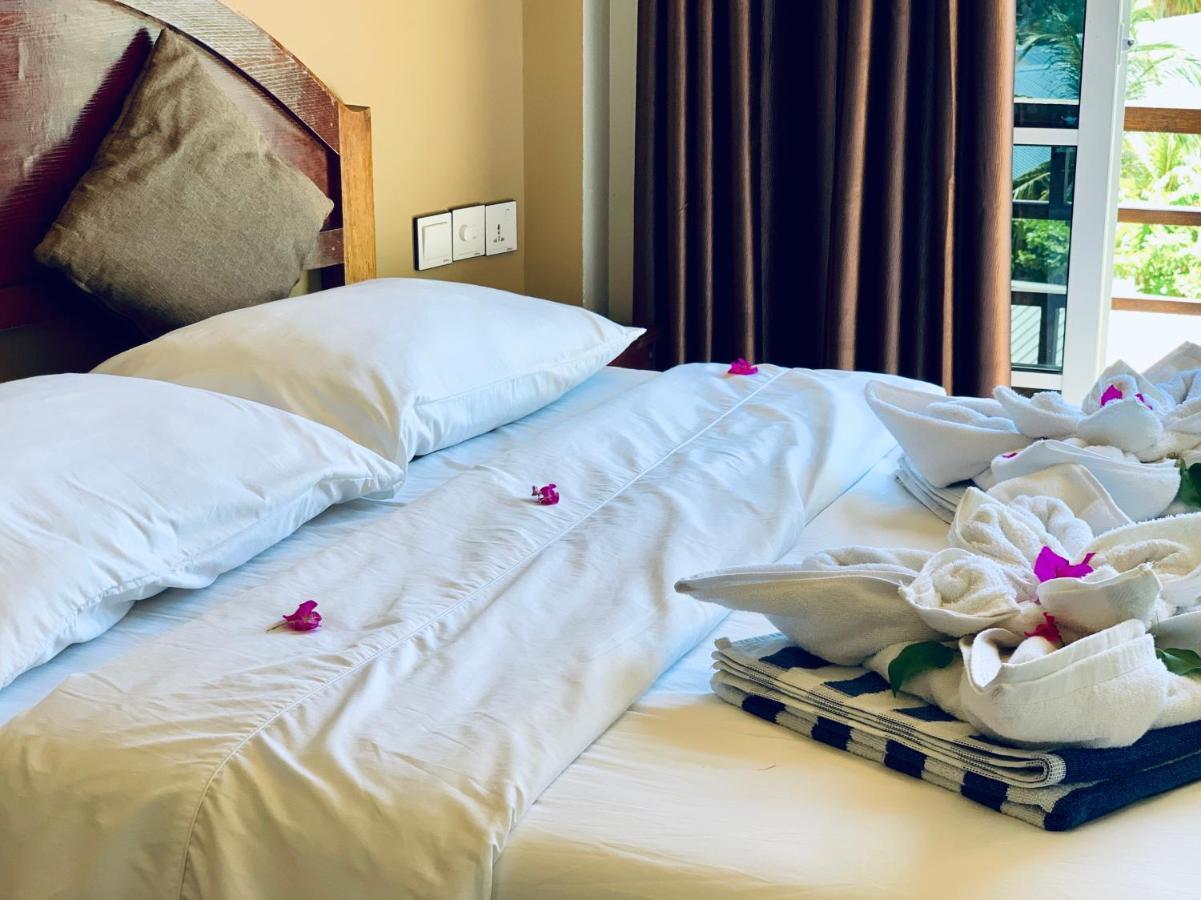 Ilaa Beach Maldives Hotel Gulhi Kültér fotó