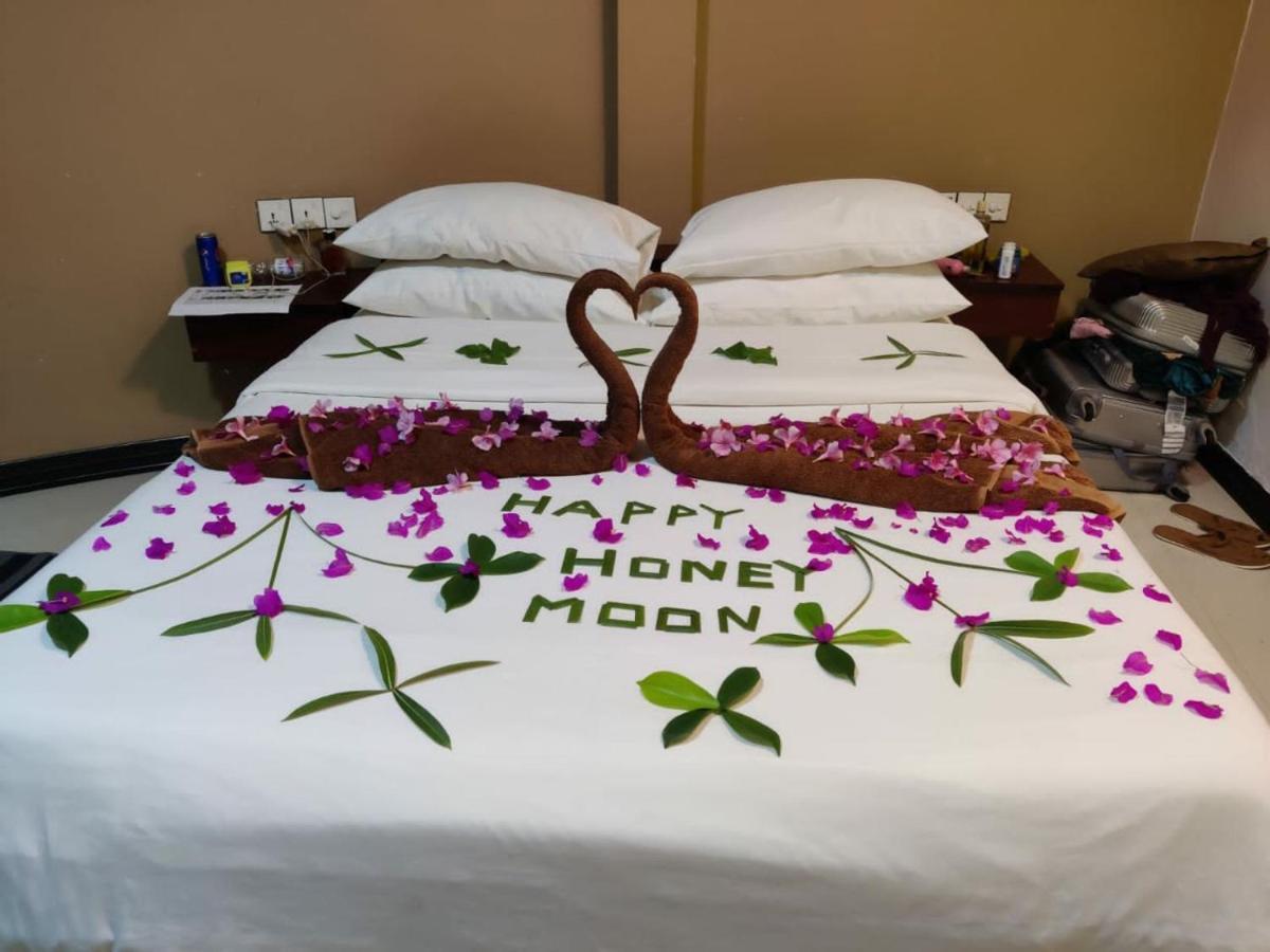 Ilaa Beach Maldives Hotel Gulhi Kültér fotó